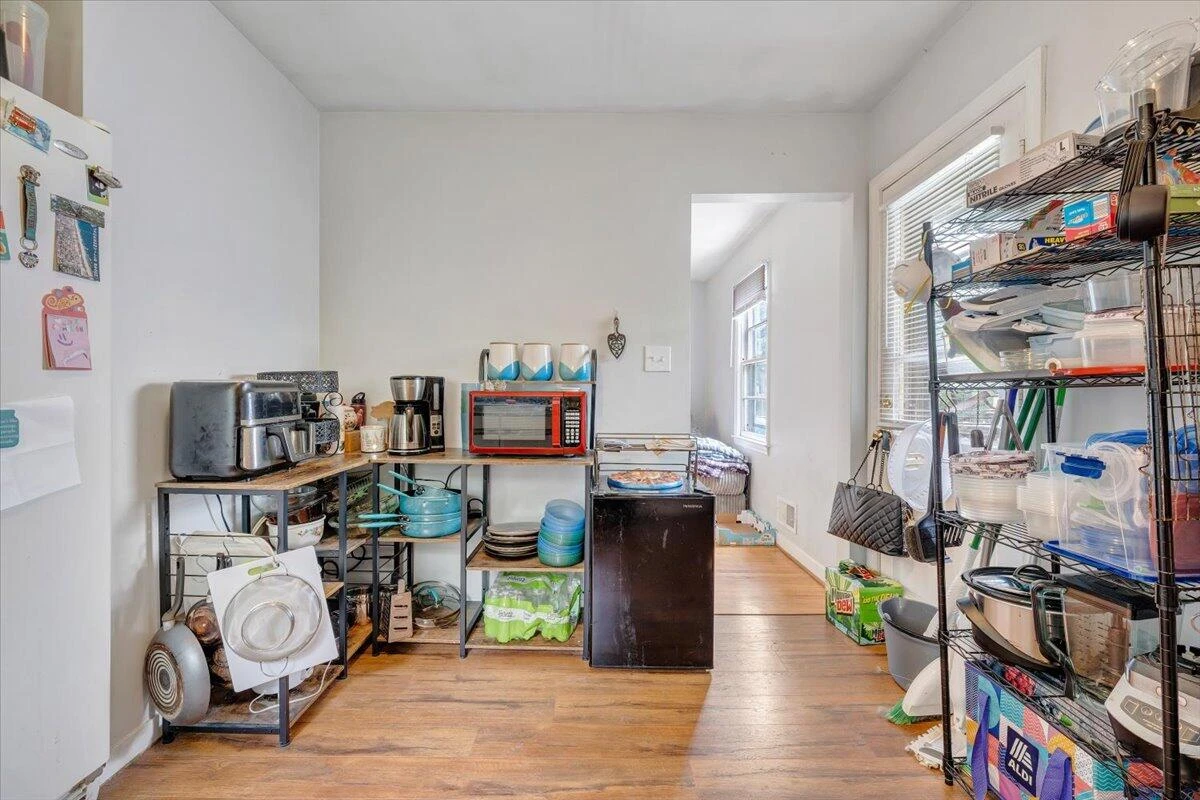 3926 Maine AVE - Photo 10
