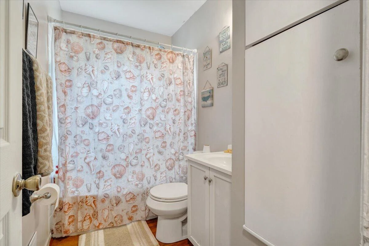 3926 Maine AVE - Photo 11