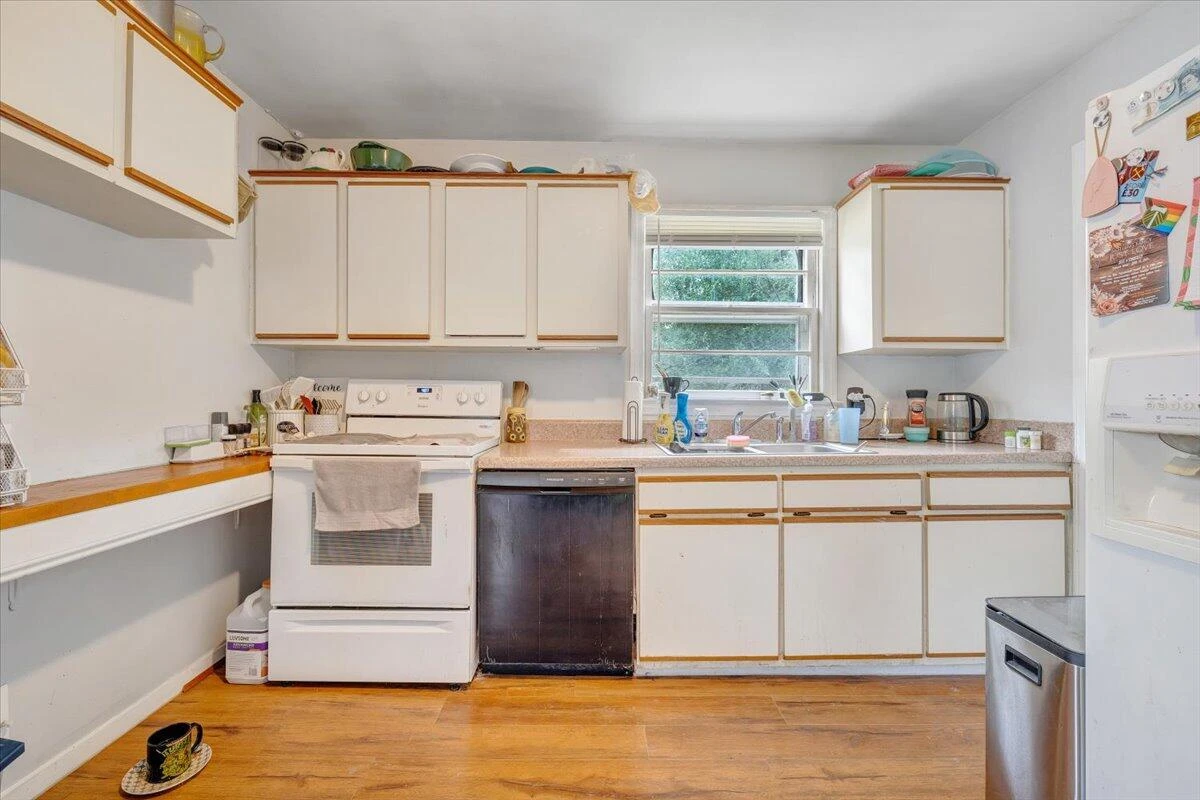 3926 Maine AVE - Photo 7