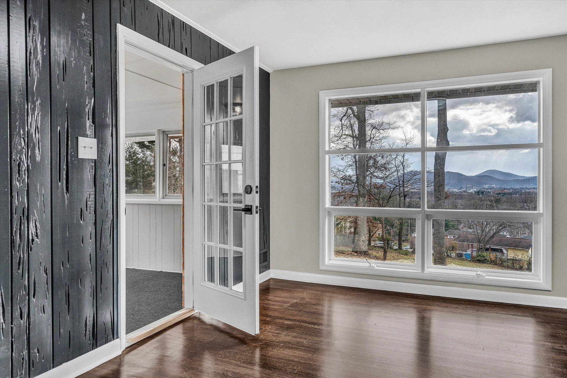 2501 MAYCREST ST - Photo 10