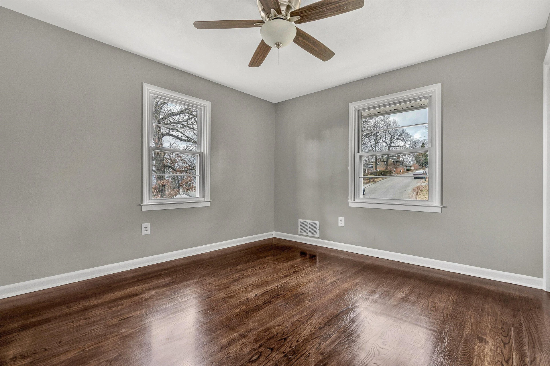 2501 MAYCREST ST - Photo 15