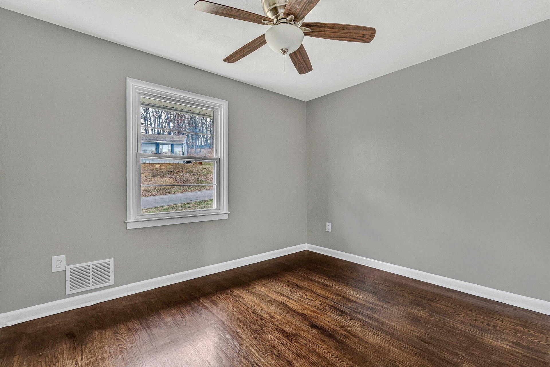 2501 MAYCREST ST - Photo 16