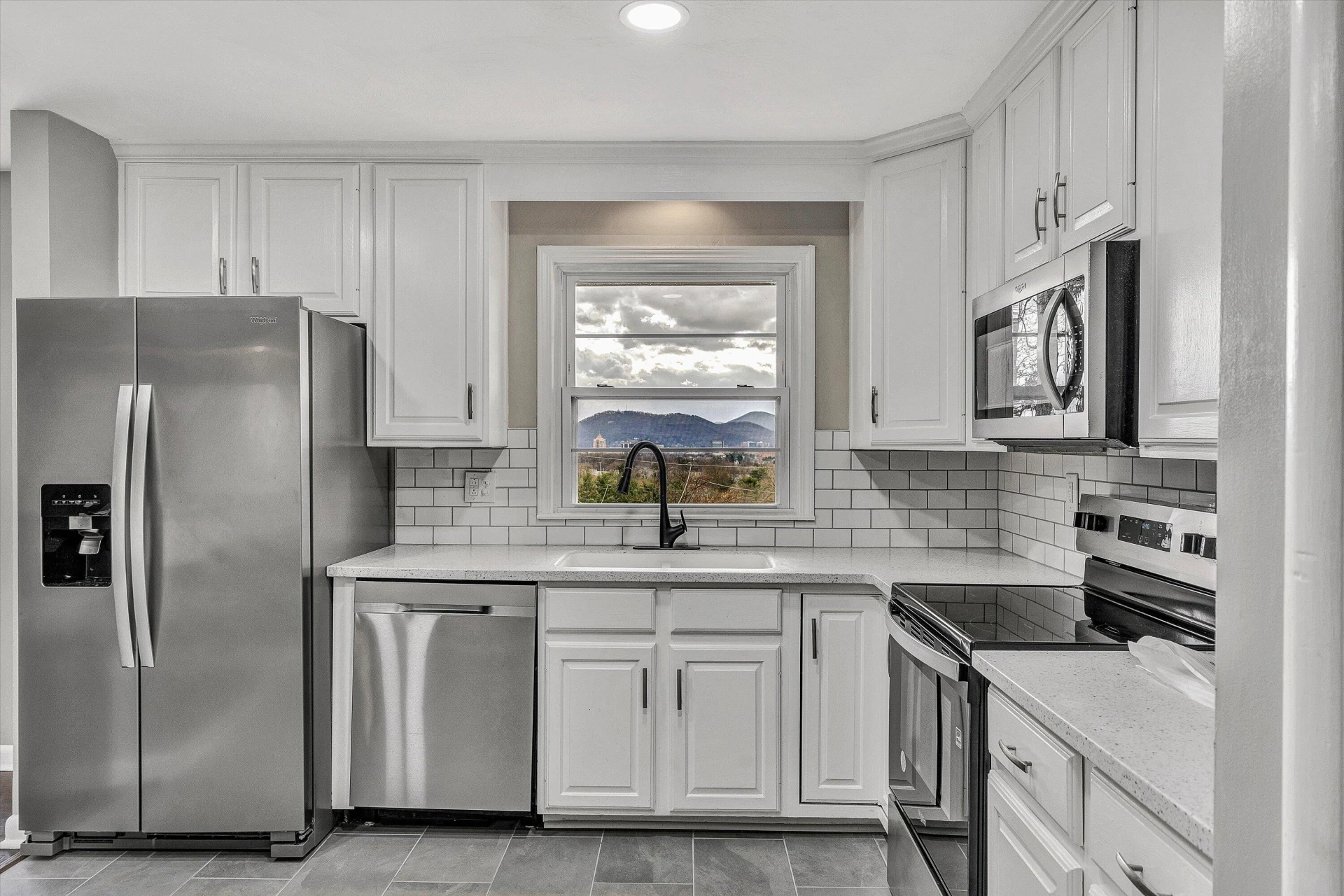 2501 MAYCREST ST - Photo 8