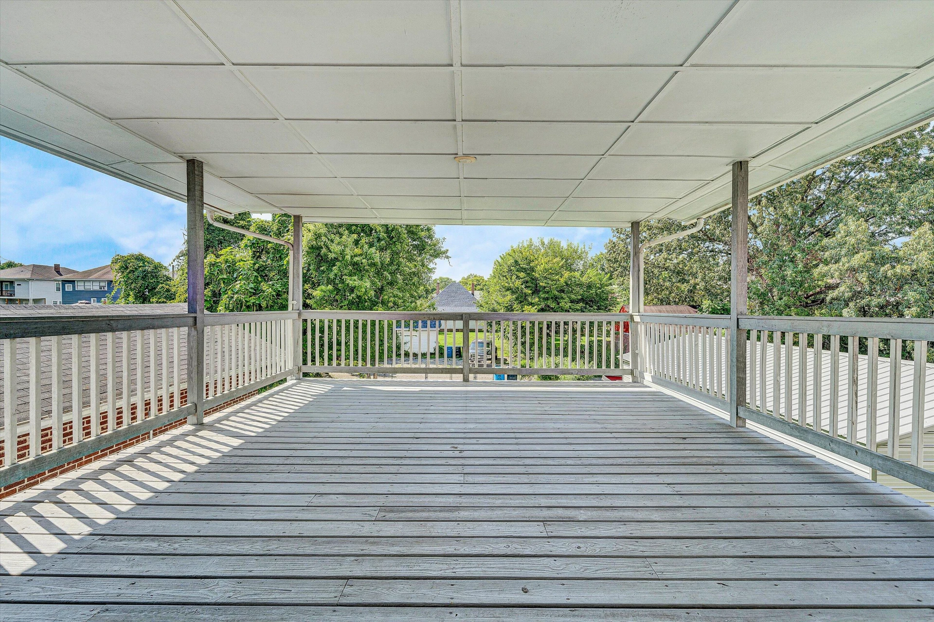 706 Montrose AVE - Photo 26