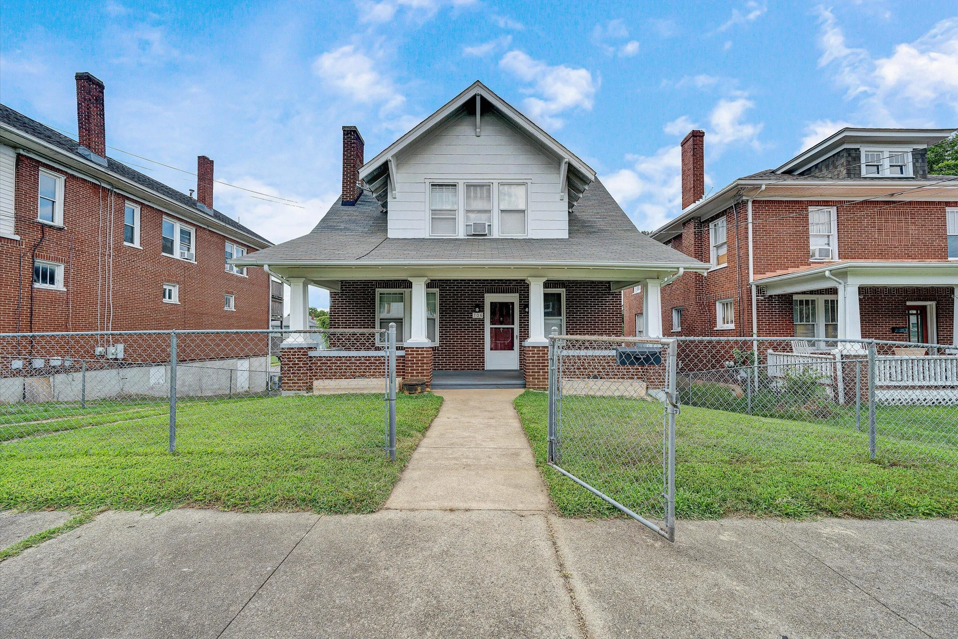 706 Montrose AVE - Photo 31