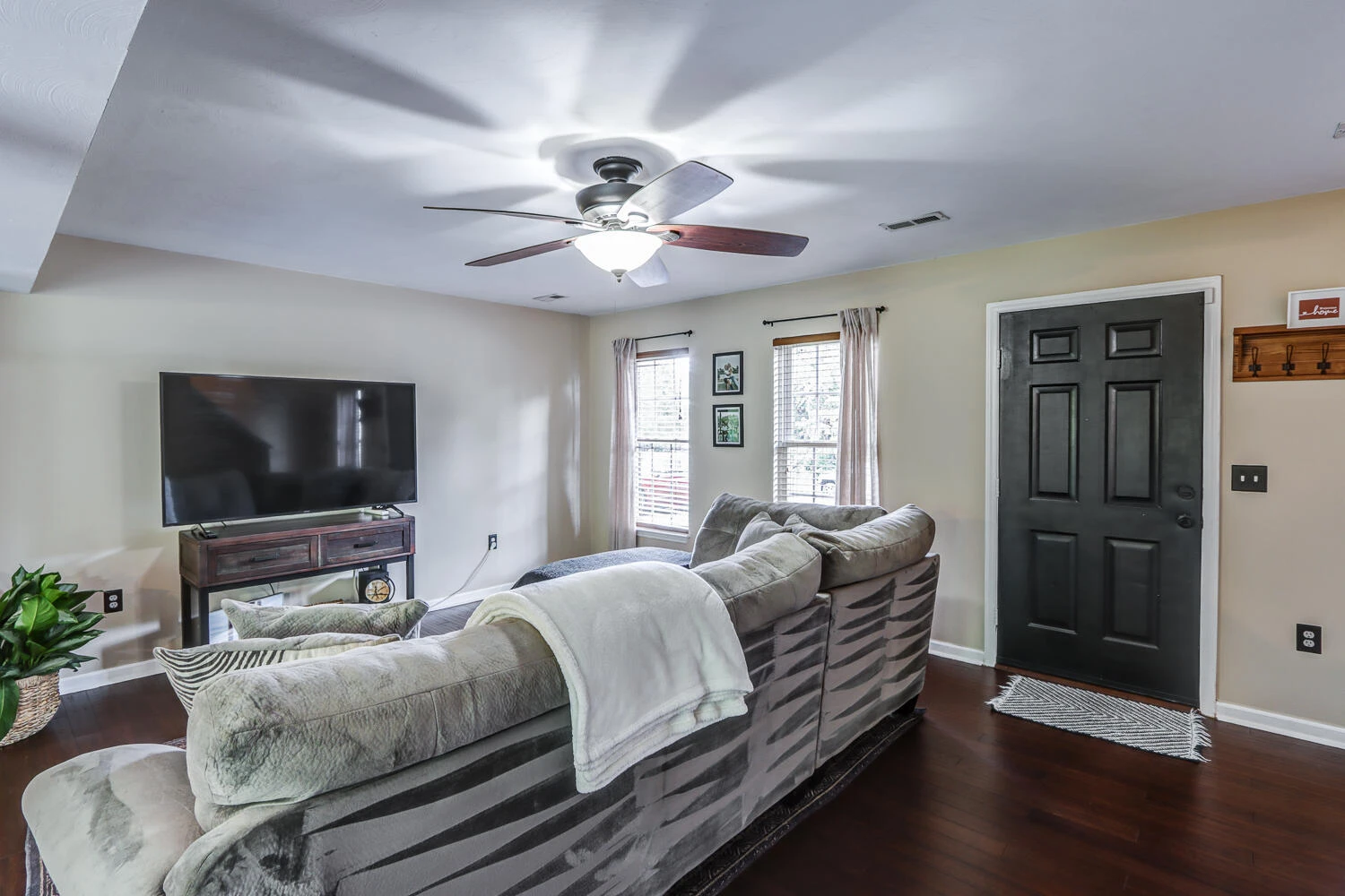 4849 Nelms LN - Photo 9