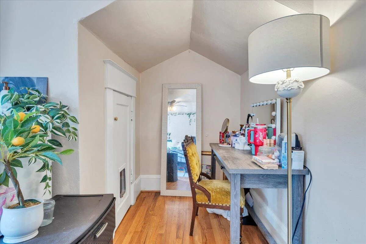 1714 Kenwood BLVD - Photo 19