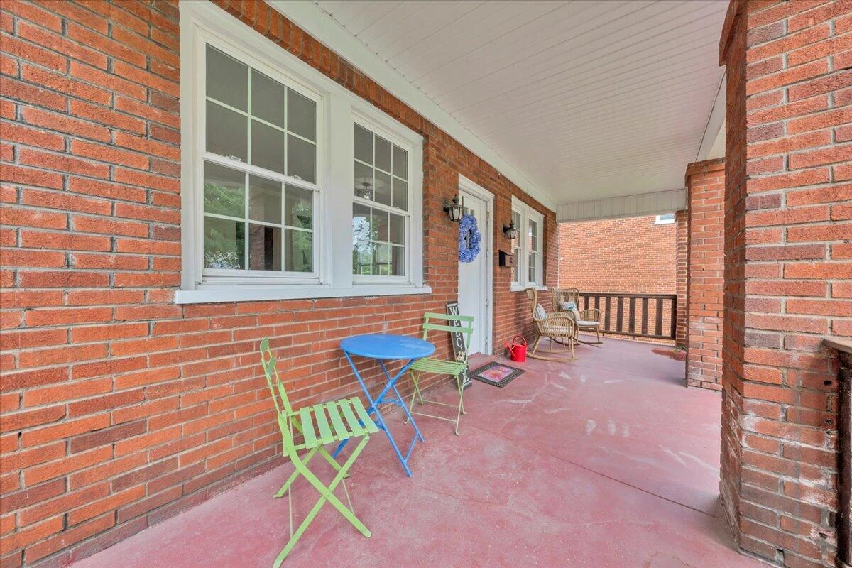 1714 Kenwood BLVD - Photo 3