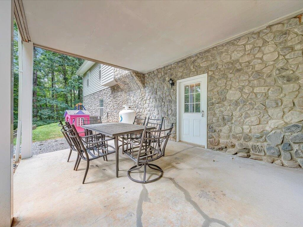 179 Homestead CT - Photo 29