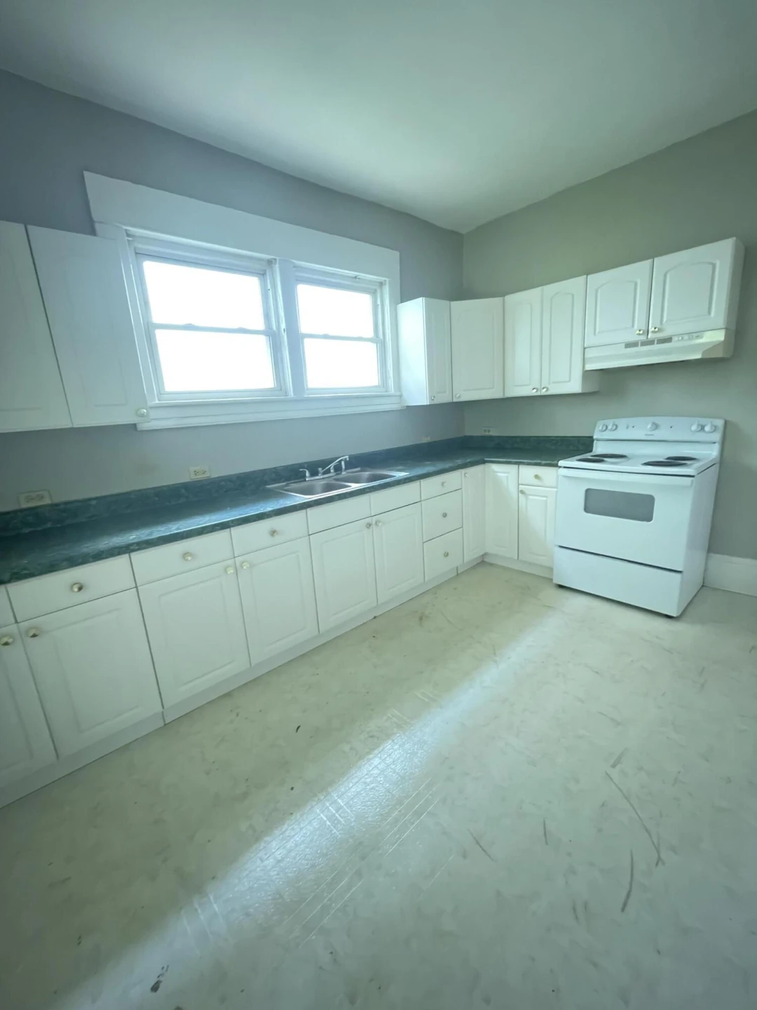 670 Morrill AVE - Photo 6