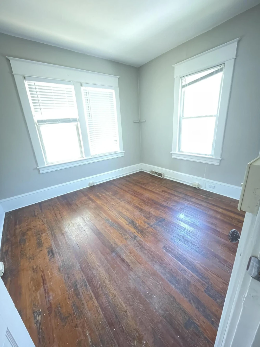 670 Morrill AVE - Photo 9