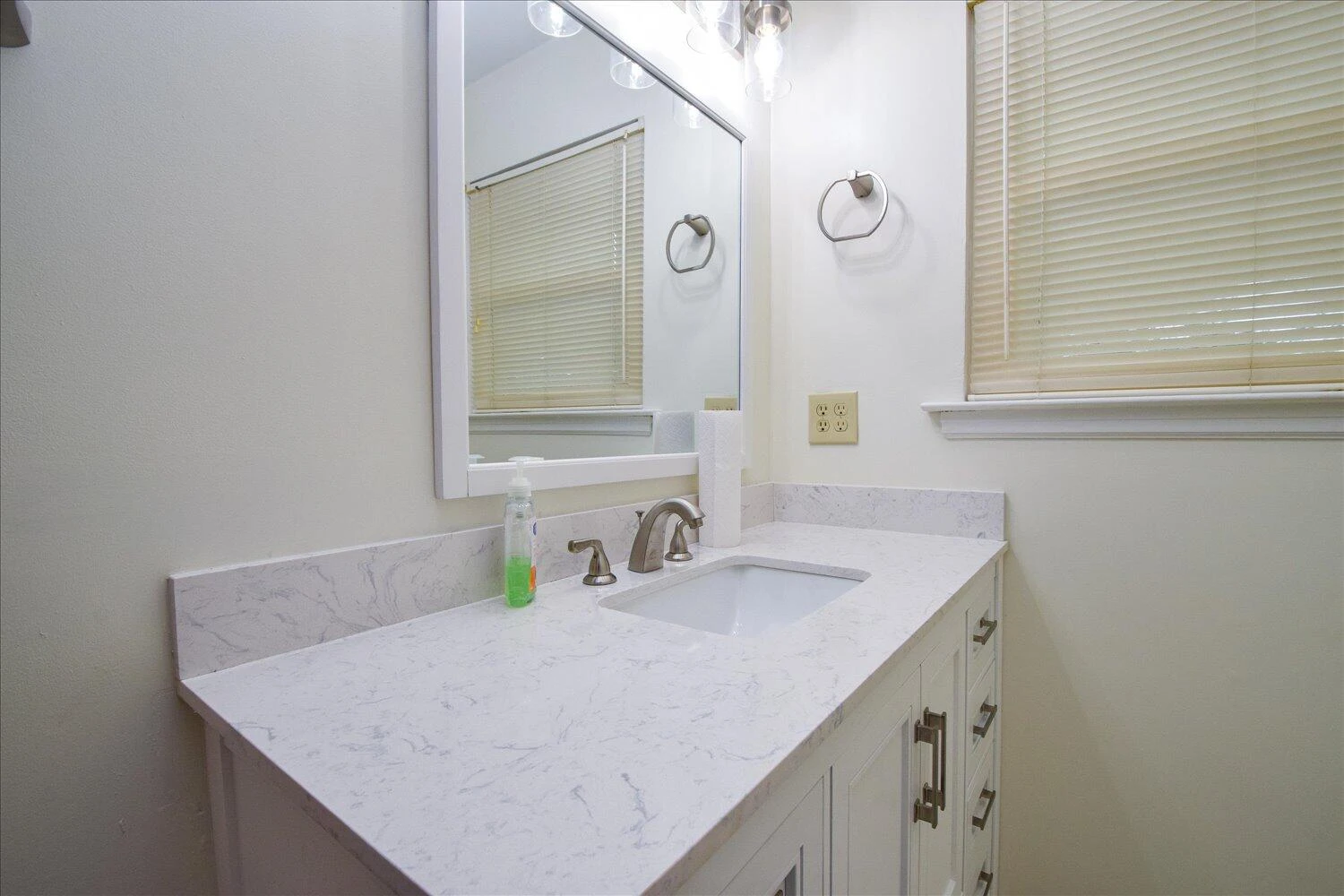 5528 Cove RD - Photo 17