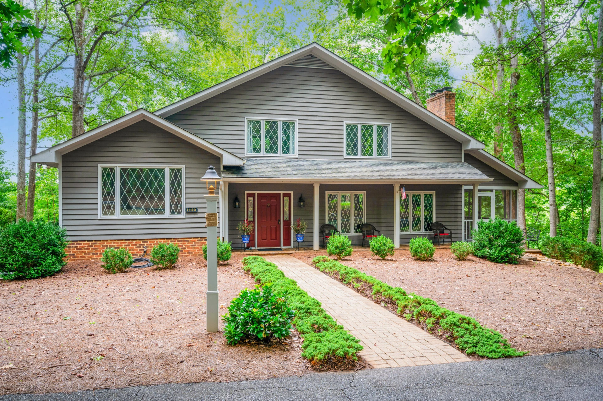 1440 Old Hickory LN