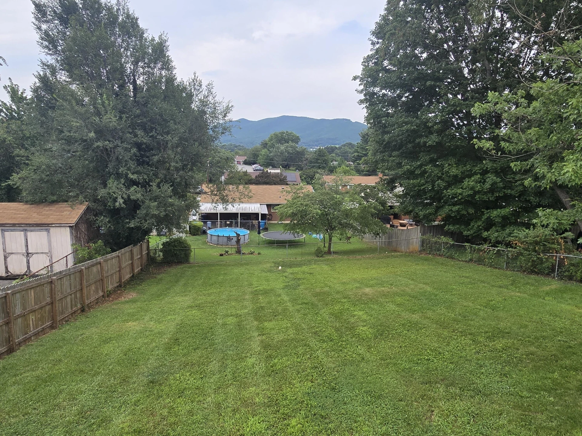4803 Hazelridge RD - Photo 15