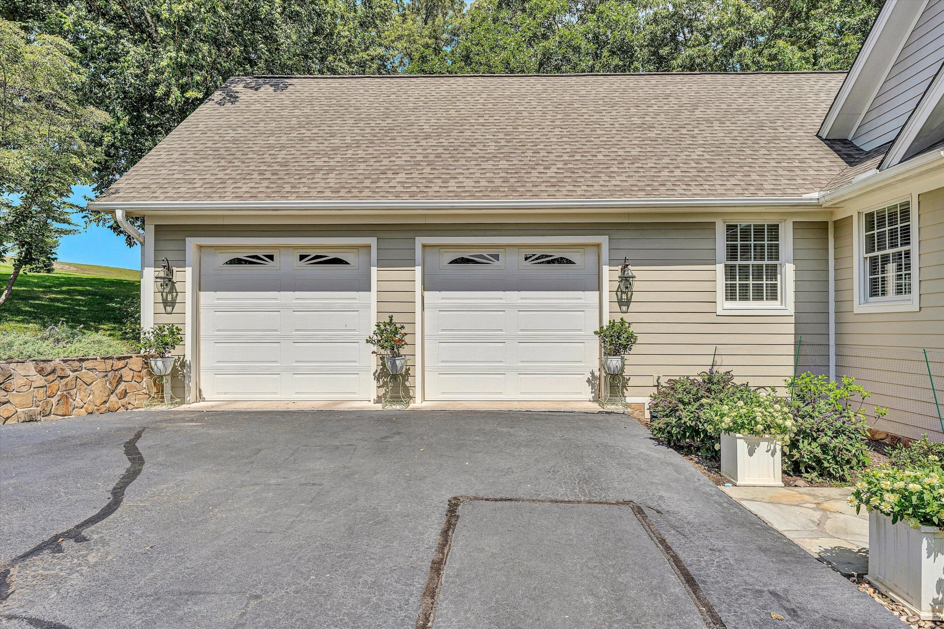 127 Pacific AVE - Photo 10