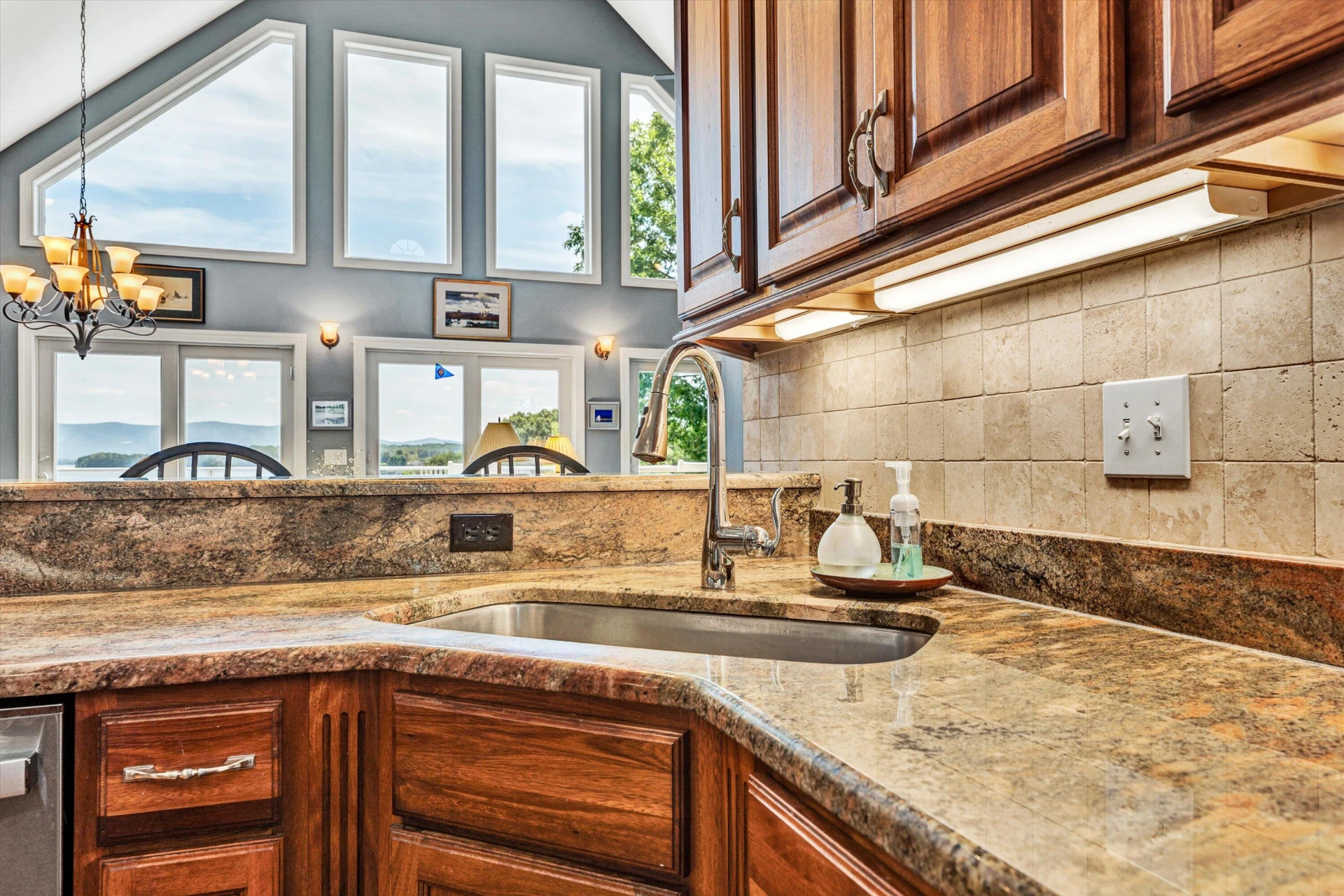 127 Pacific AVE - Photo 22
