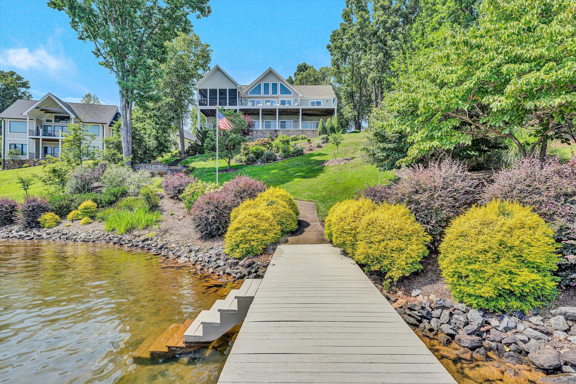 127 Pacific AVE - Photo 4