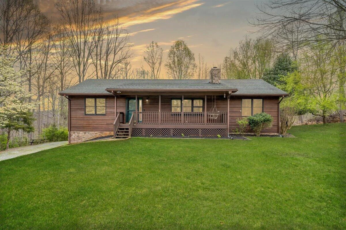 112 Pleasure Point DR