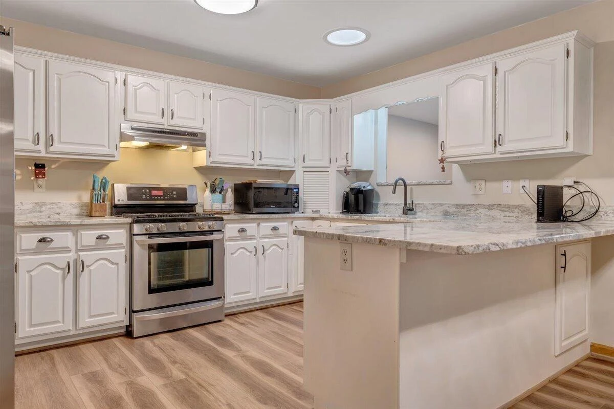112 Pleasure Point DR - Photo 10