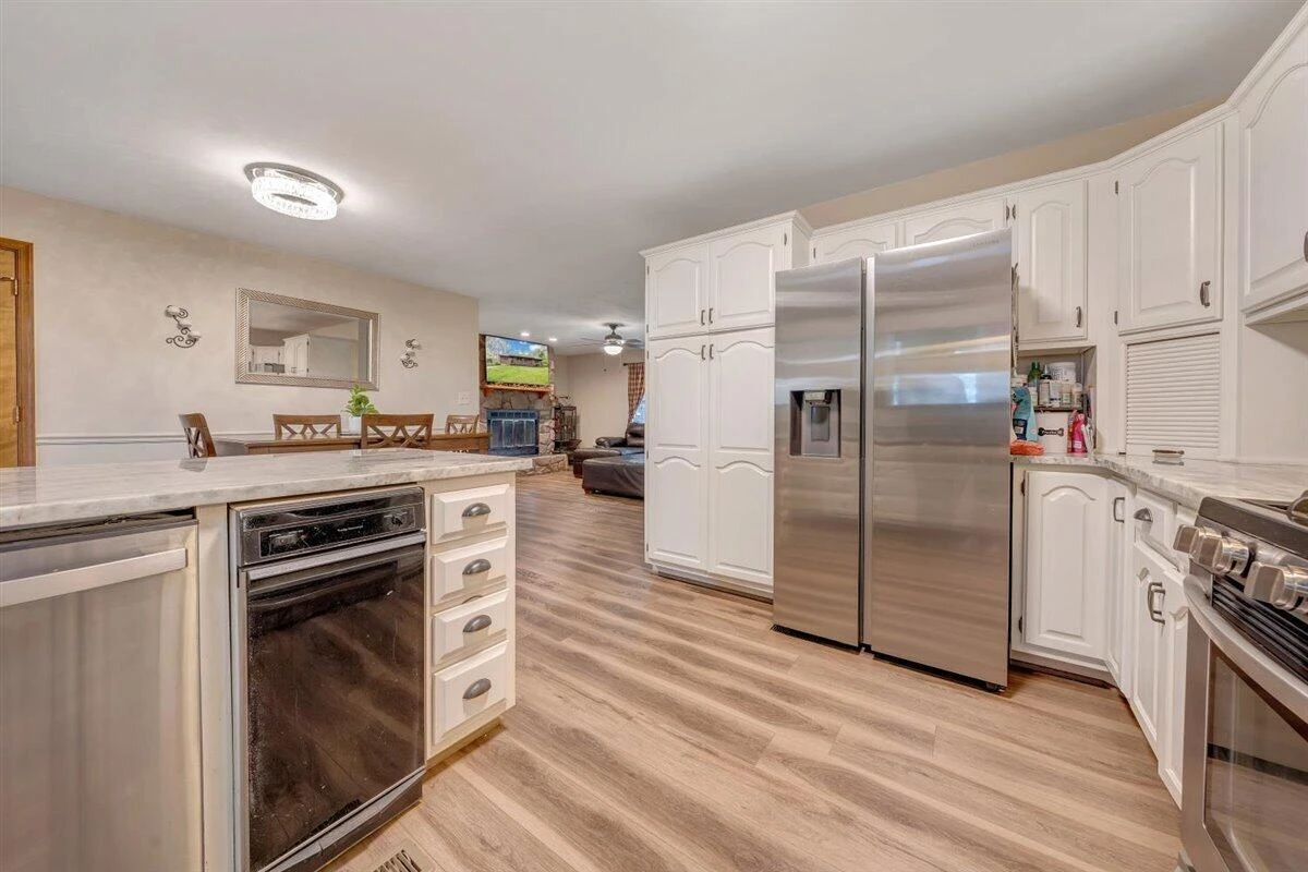 112 Pleasure Point DR - Photo 13