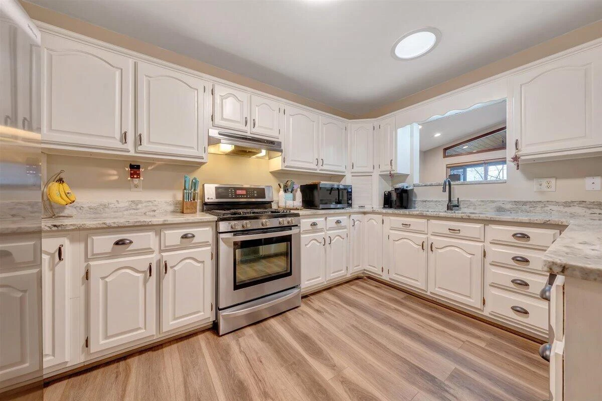112 Pleasure Point DR - Photo 14