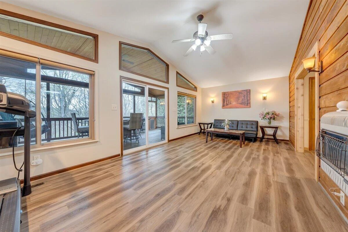 112 Pleasure Point DR - Photo 17