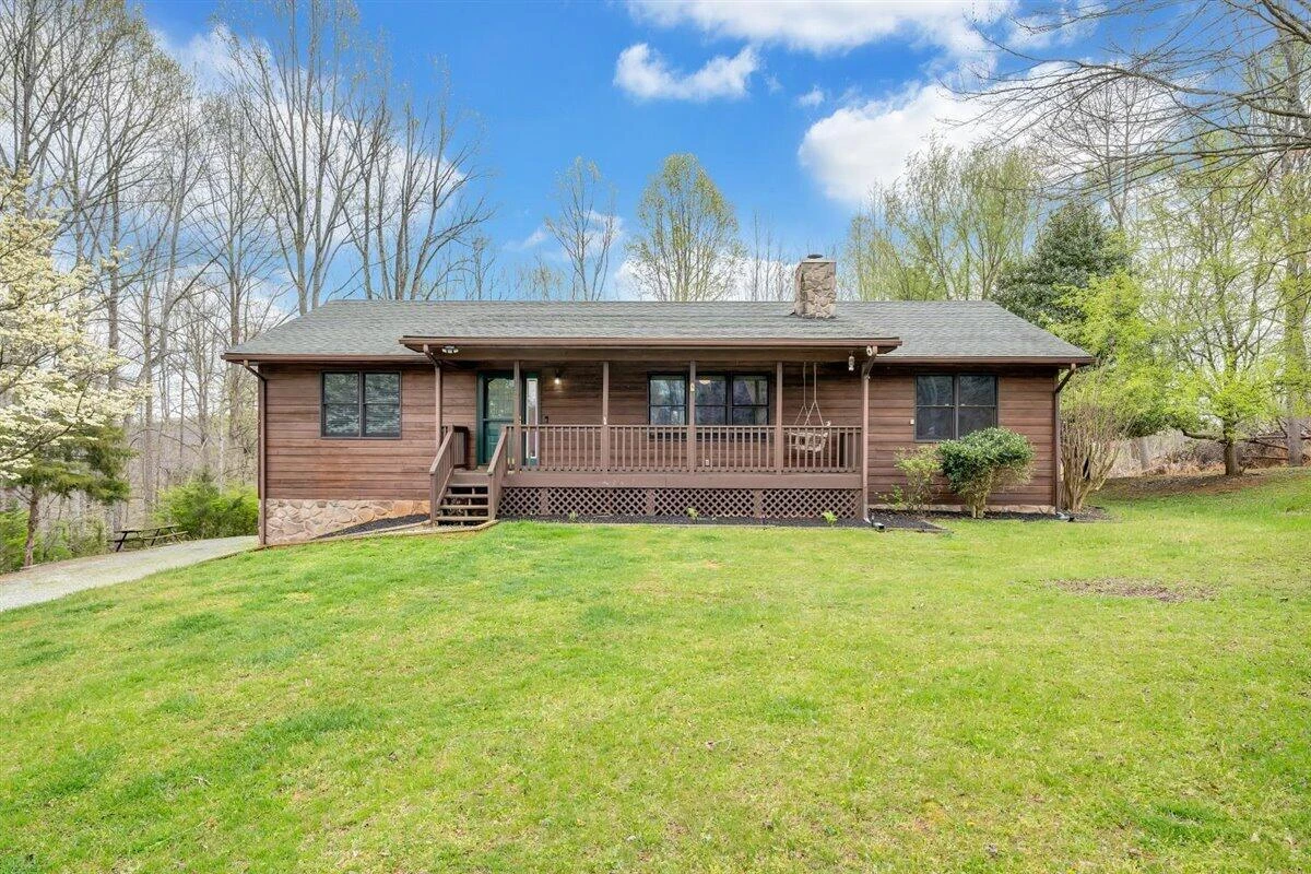 112 Pleasure Point DR - Photo 2