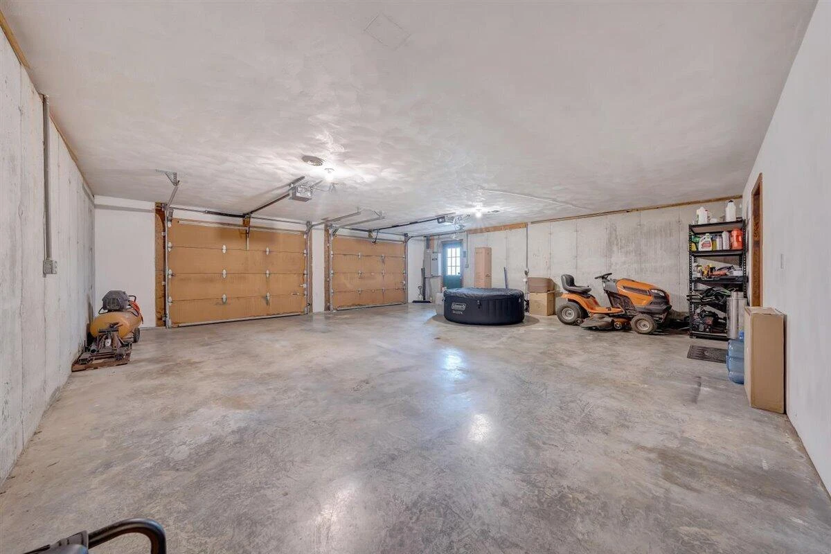 112 Pleasure Point DR - Photo 35