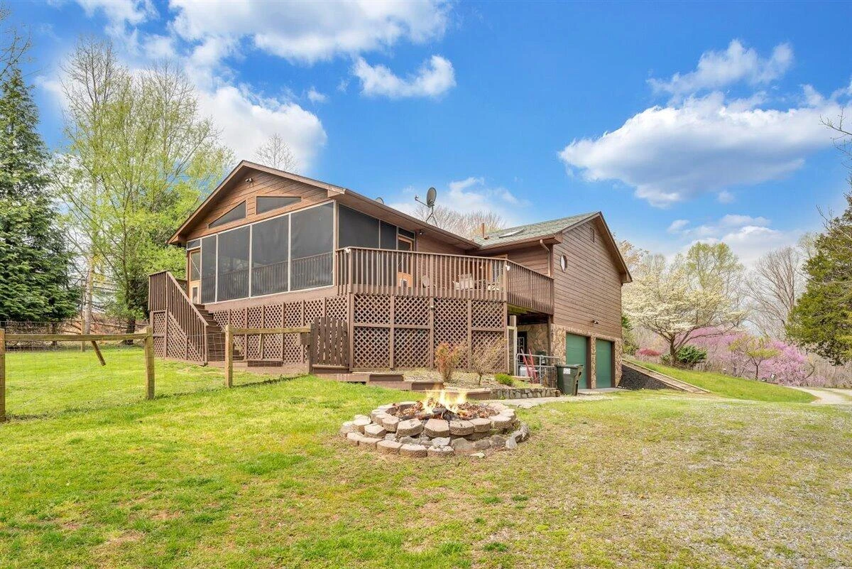 112 Pleasure Point DR - Photo 44