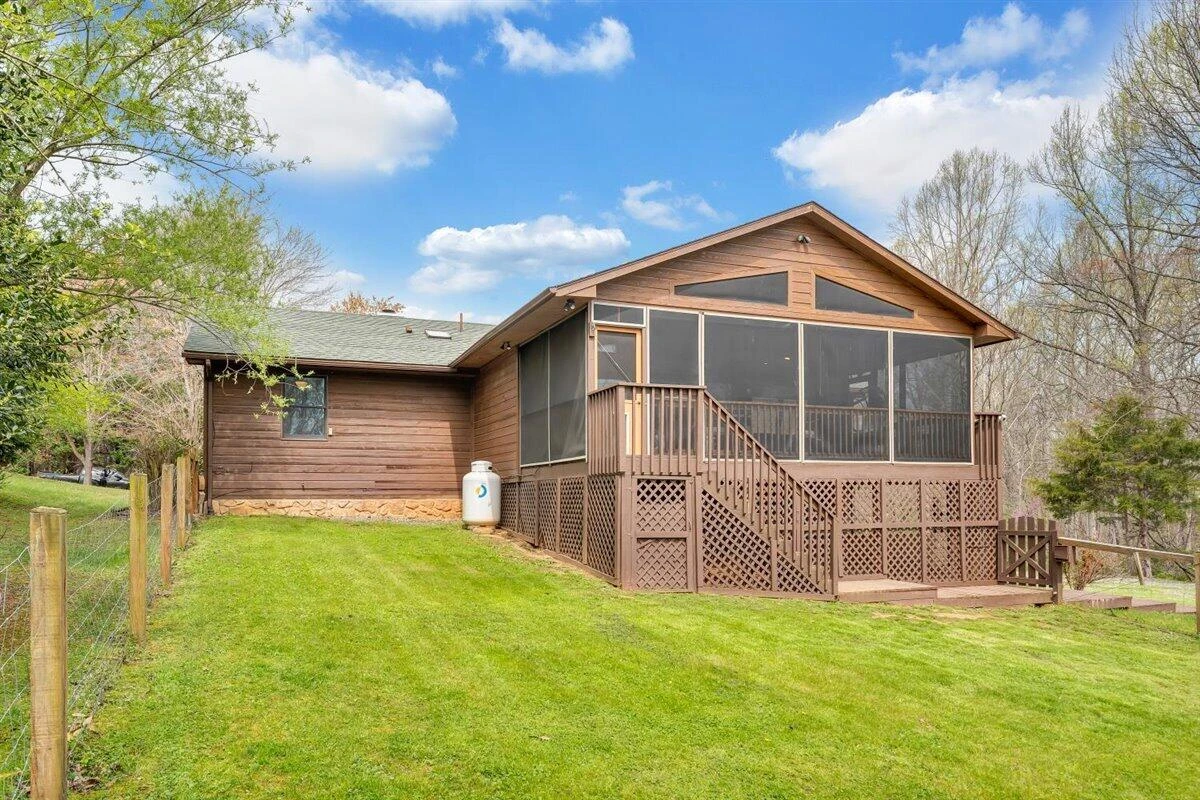 112 Pleasure Point DR - Photo 47
