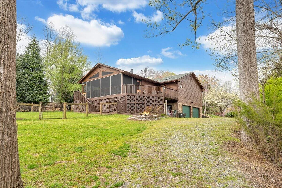 112 Pleasure Point DR - Photo 50