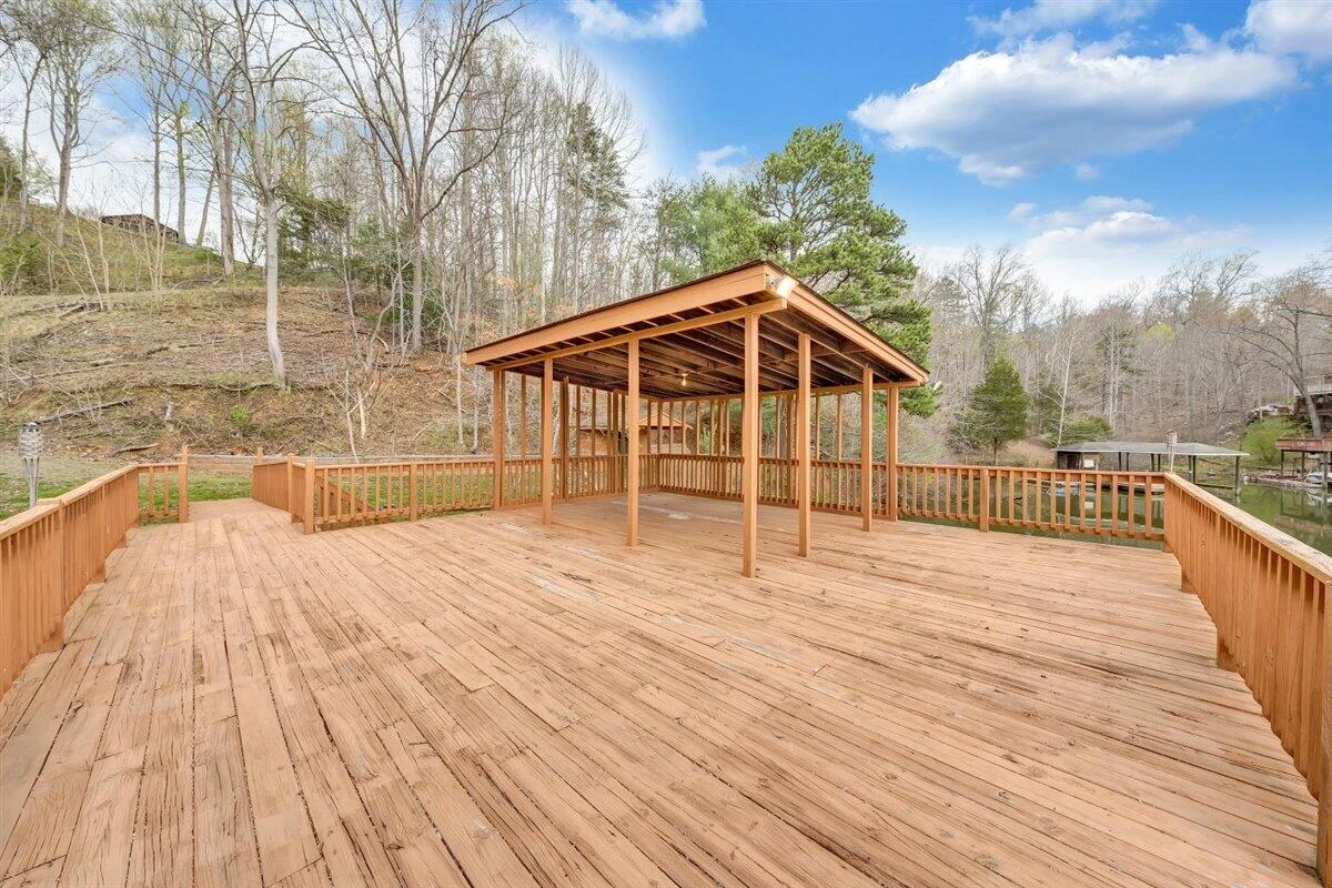 112 Pleasure Point DR - Photo 54