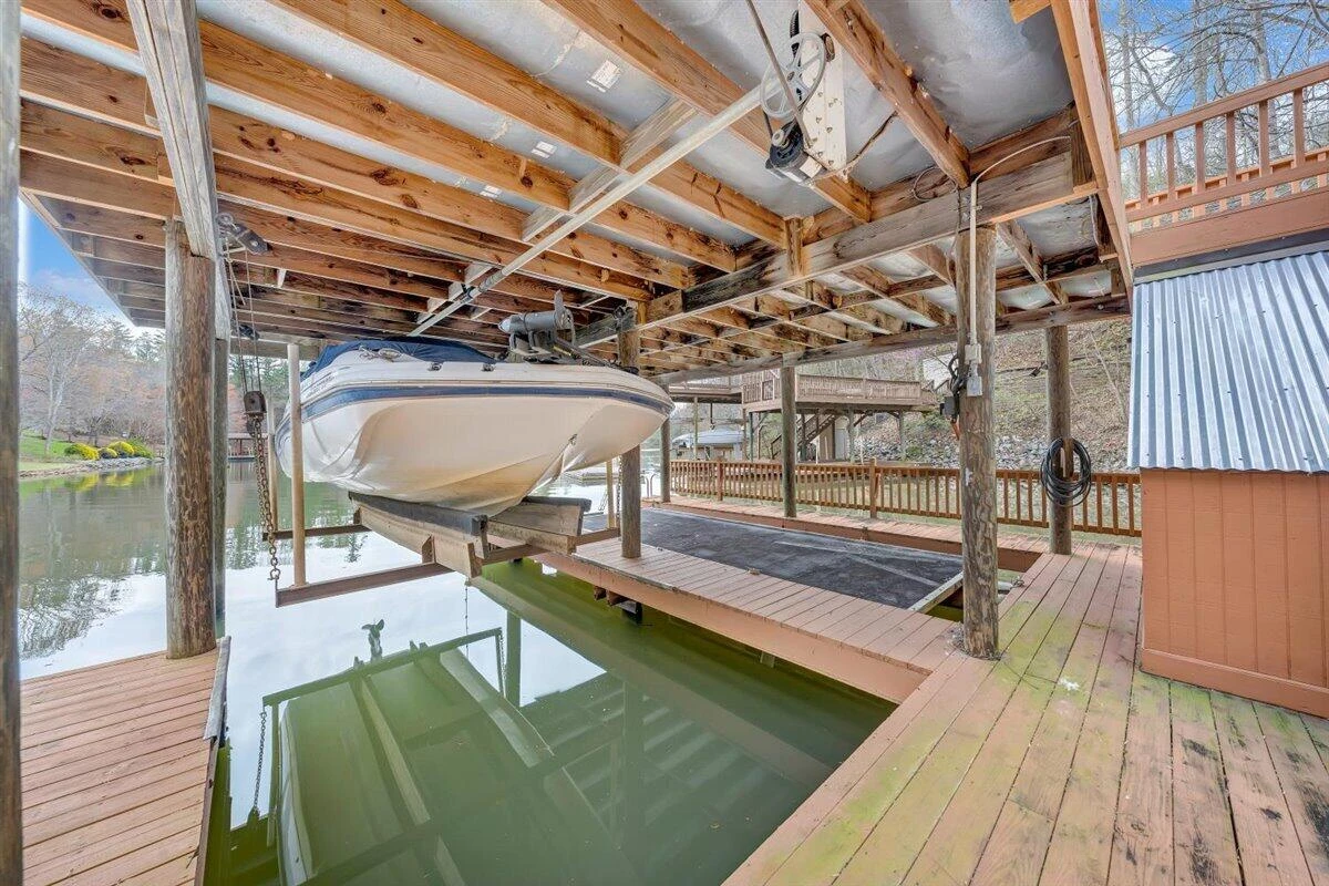112 Pleasure Point DR - Photo 57