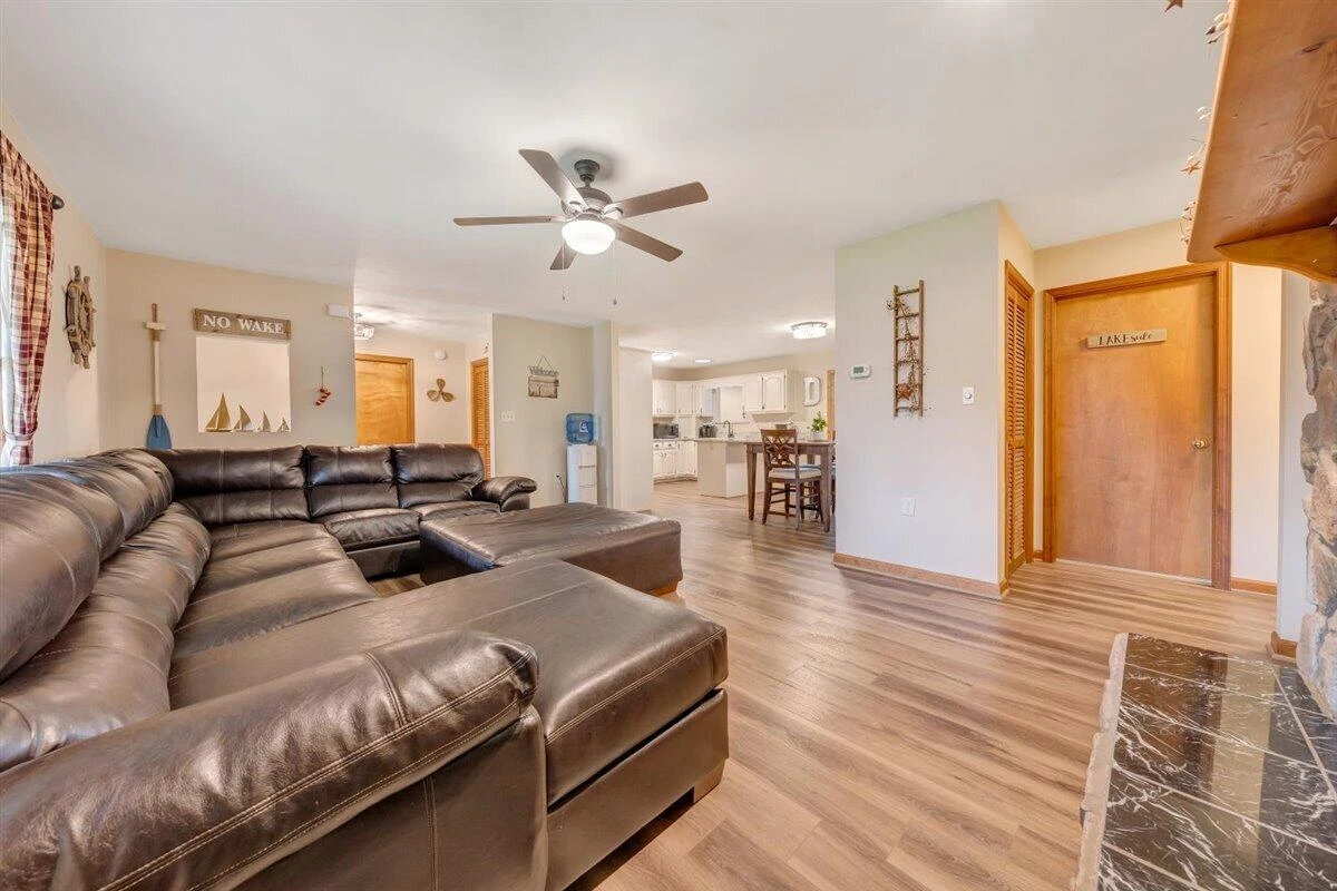 112 Pleasure Point DR - Photo 6
