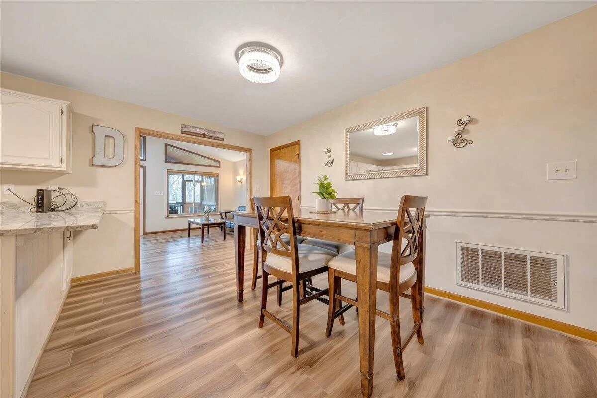 112 Pleasure Point DR - Photo 7