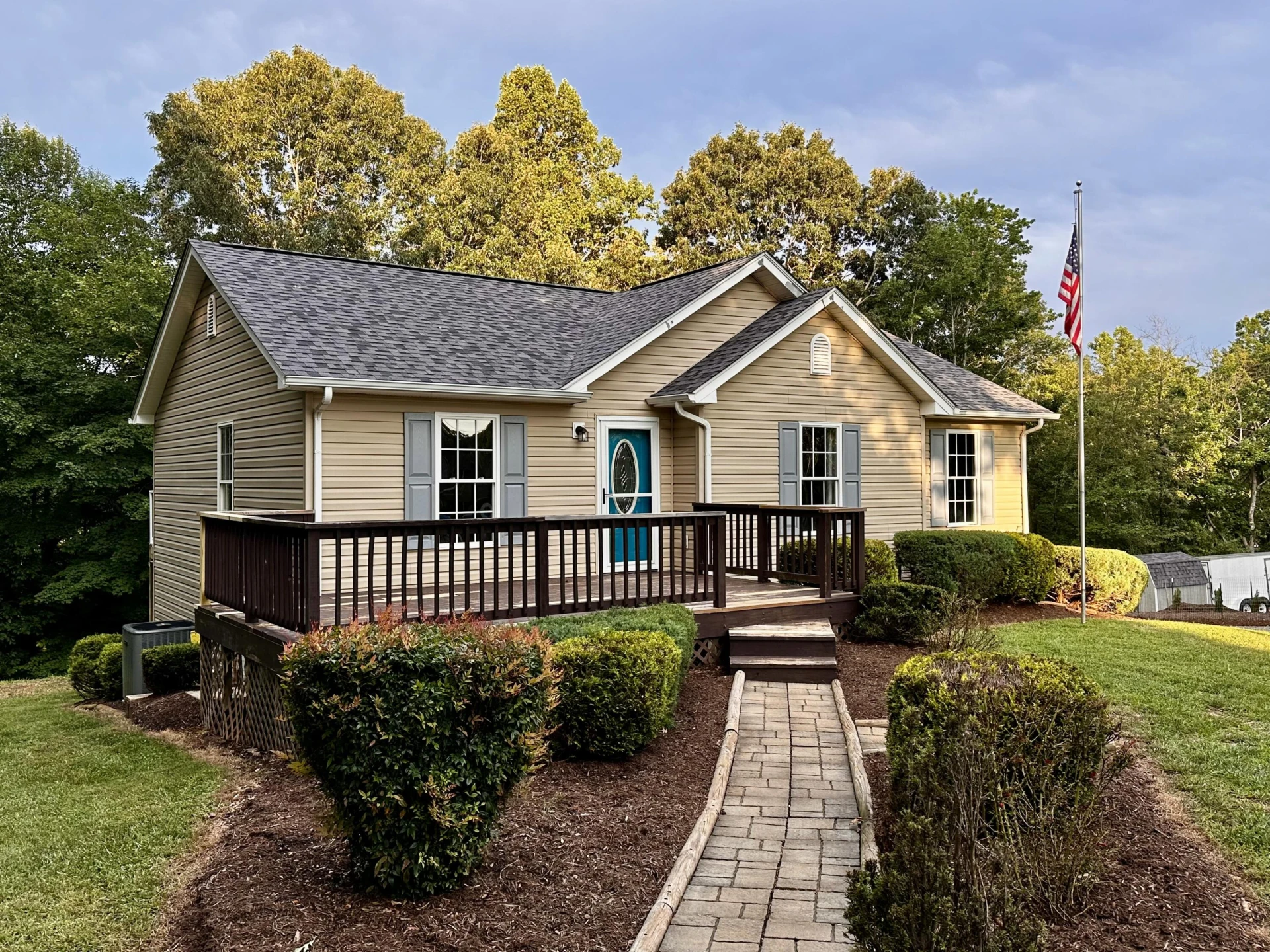 97 Lakewood Acres DR