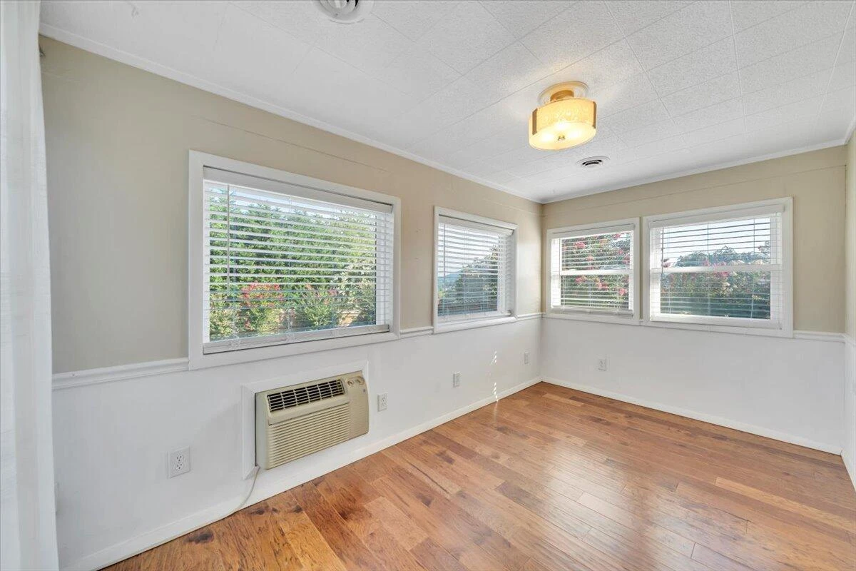 5102 Jonathan LN - Photo 15