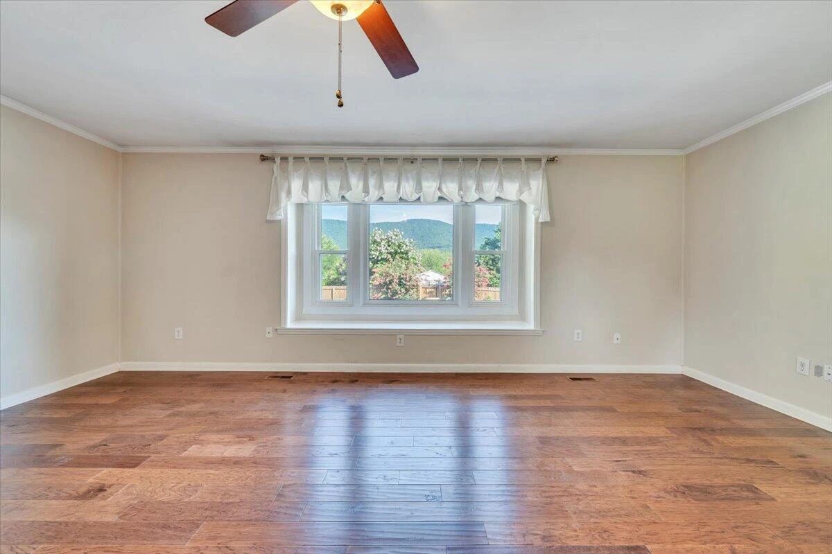 5102 Jonathan LN - Photo 3