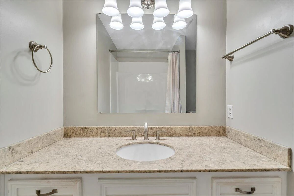 5102 Jonathan LN - Photo 32