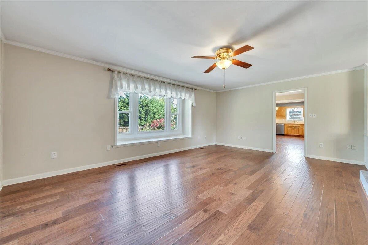 5102 Jonathan LN - Photo 4