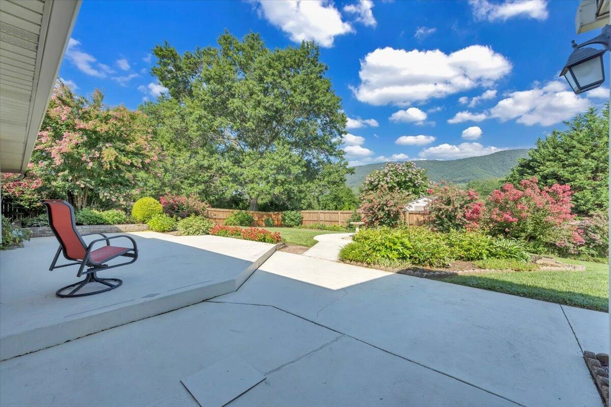 5102 Jonathan LN - Photo 46