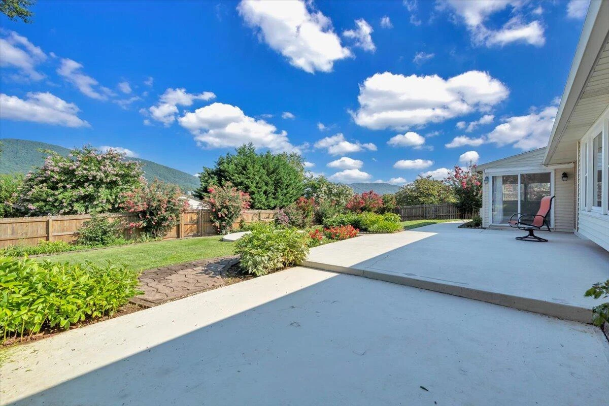 5102 Jonathan LN - Photo 48