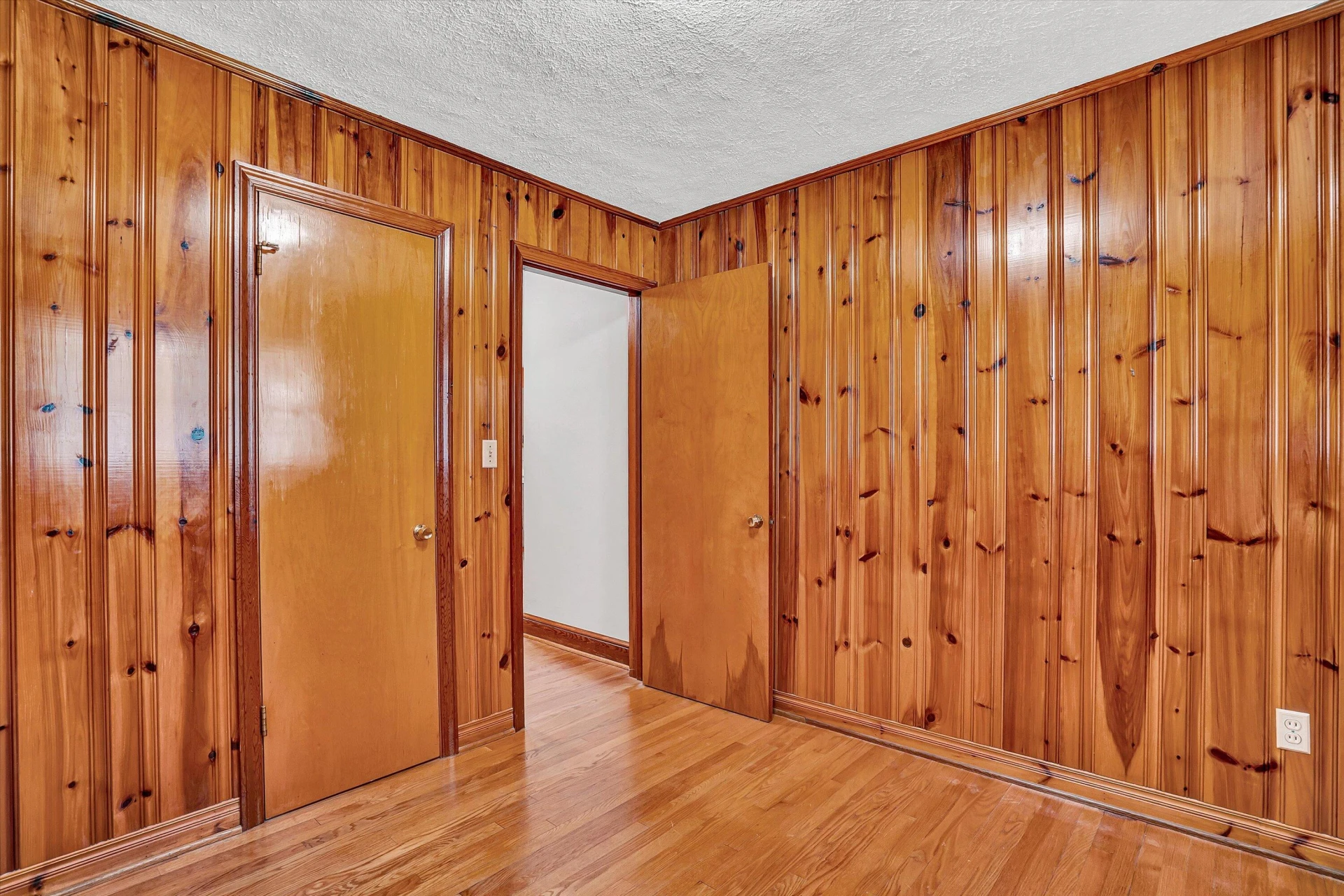15 Whitten ST - Photo 15