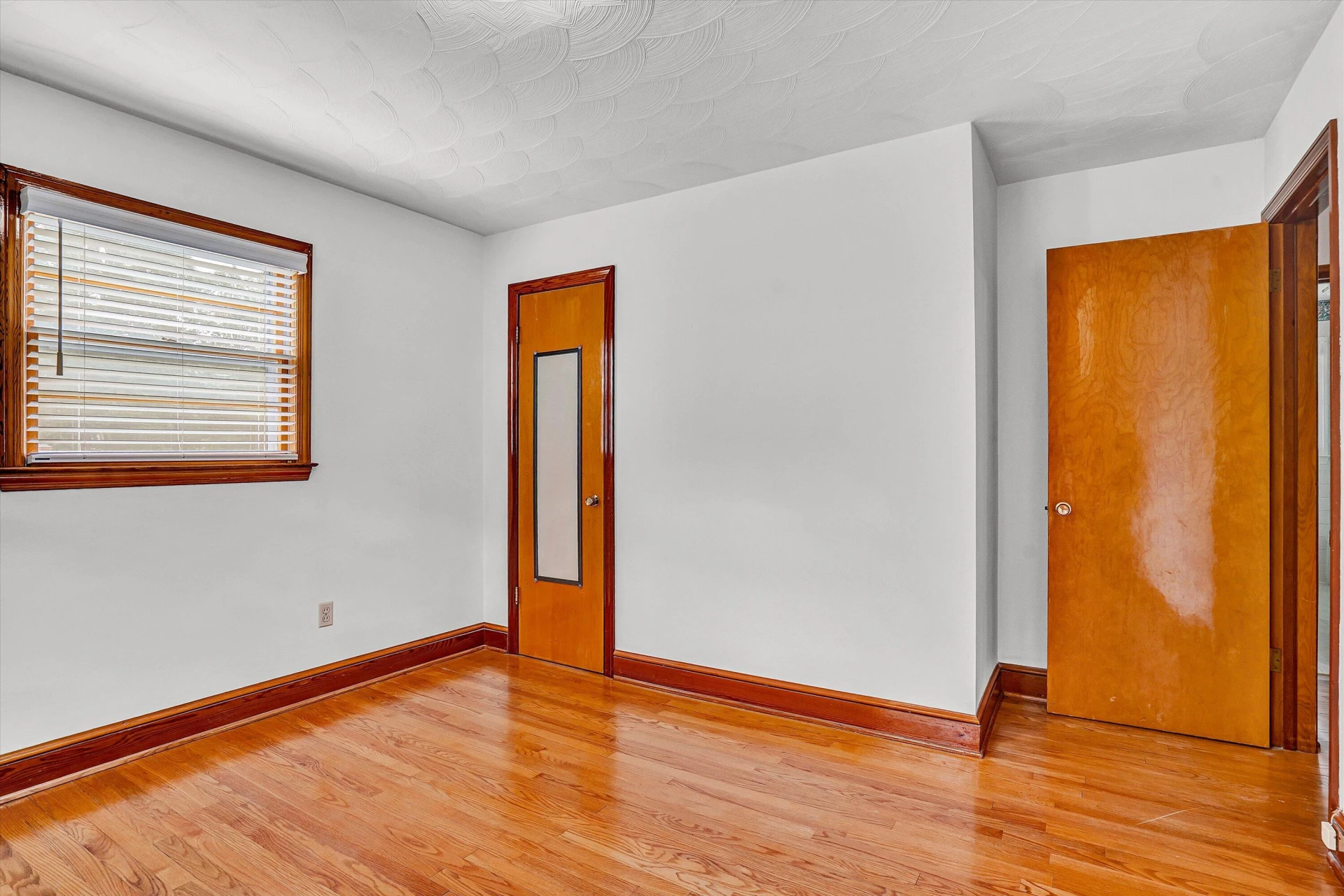 15 Whitten ST - Photo 20