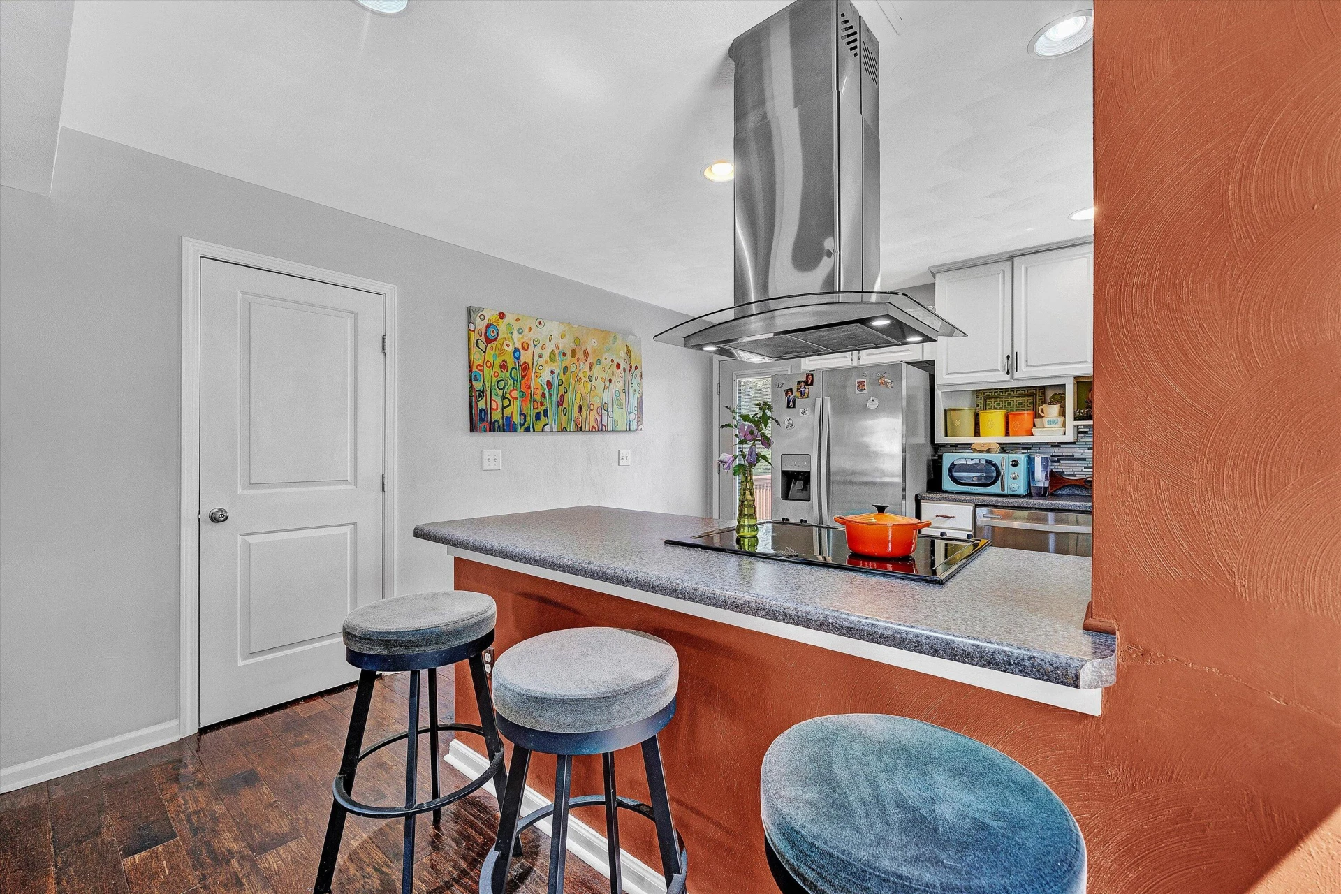 1027 Windsor AVE - Photo 16