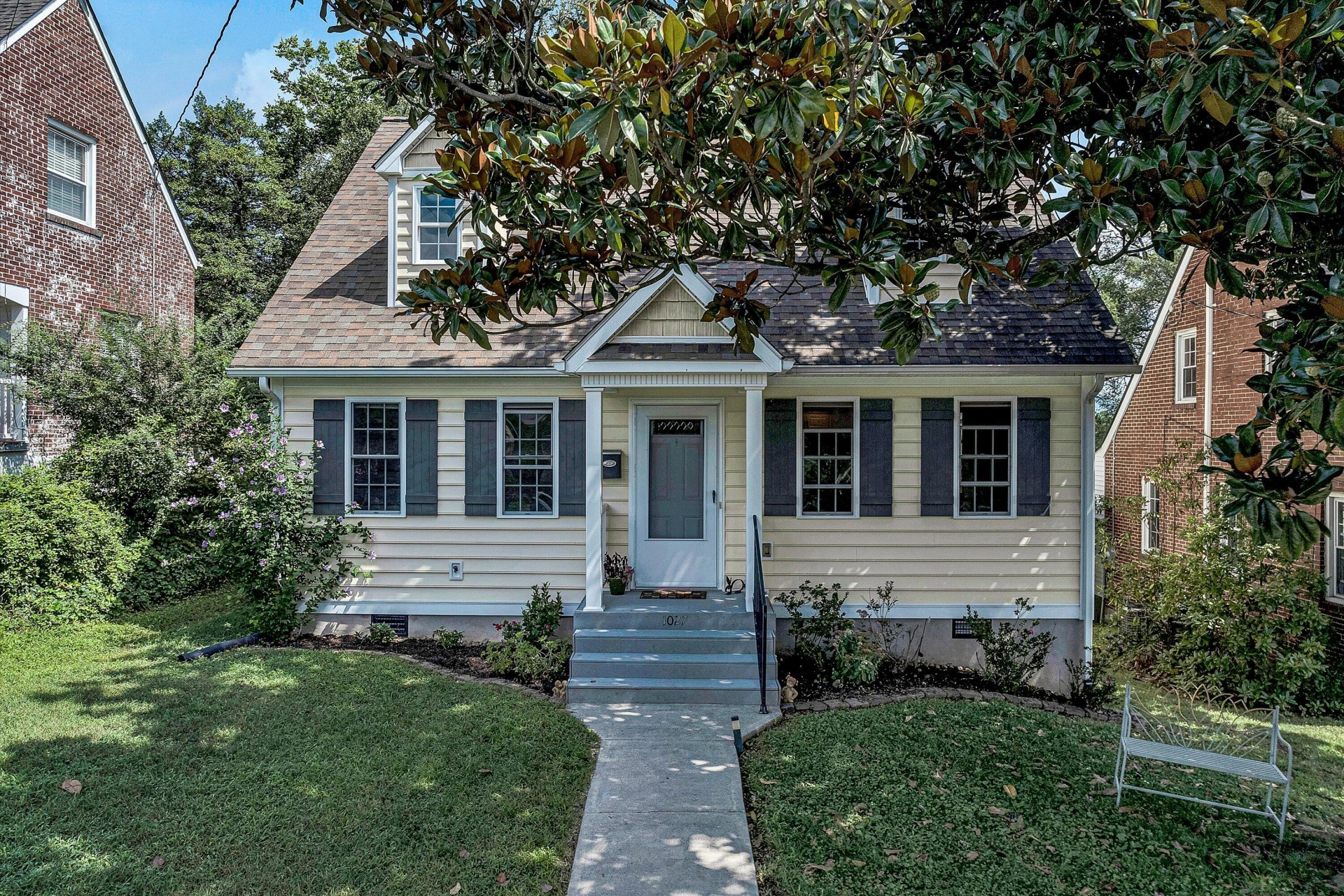 1027 Windsor AVE - Photo 31