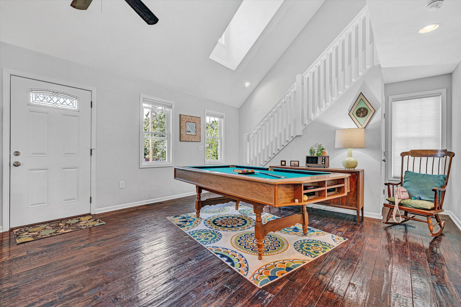 1027 Windsor AVE - Photo 8