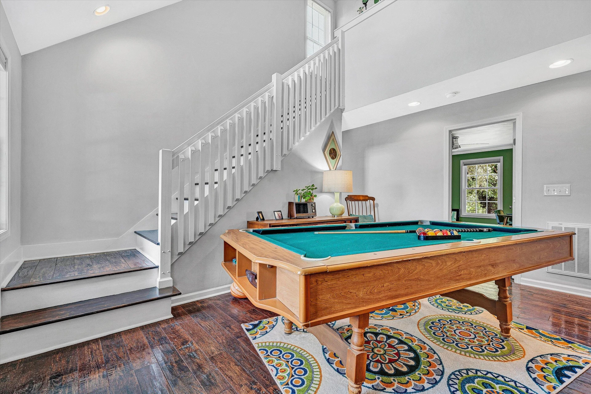 1027 Windsor AVE - Photo 9