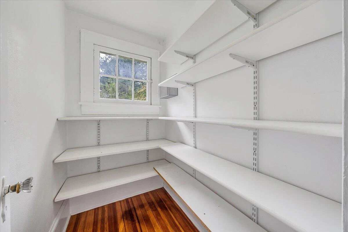 2633 Cedarhurst AVE - Photo 18