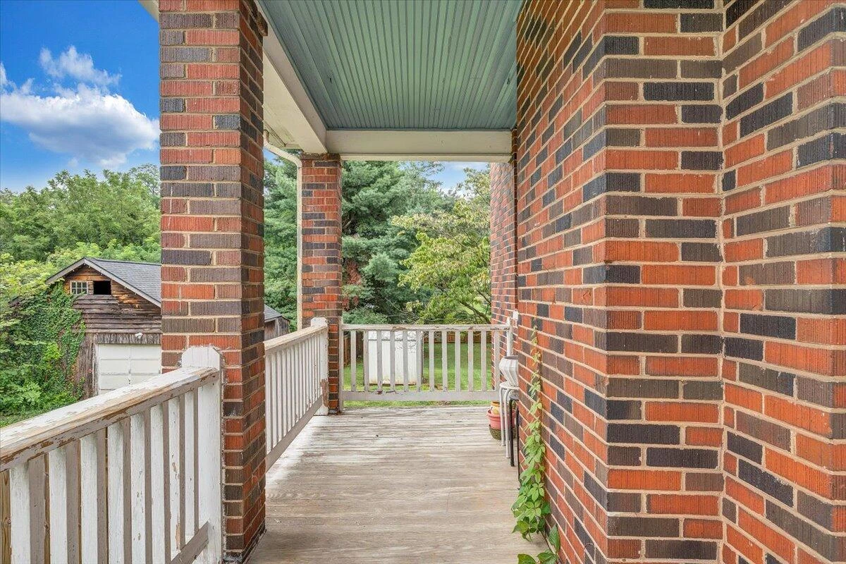 2633 Cedarhurst AVE - Photo 22
